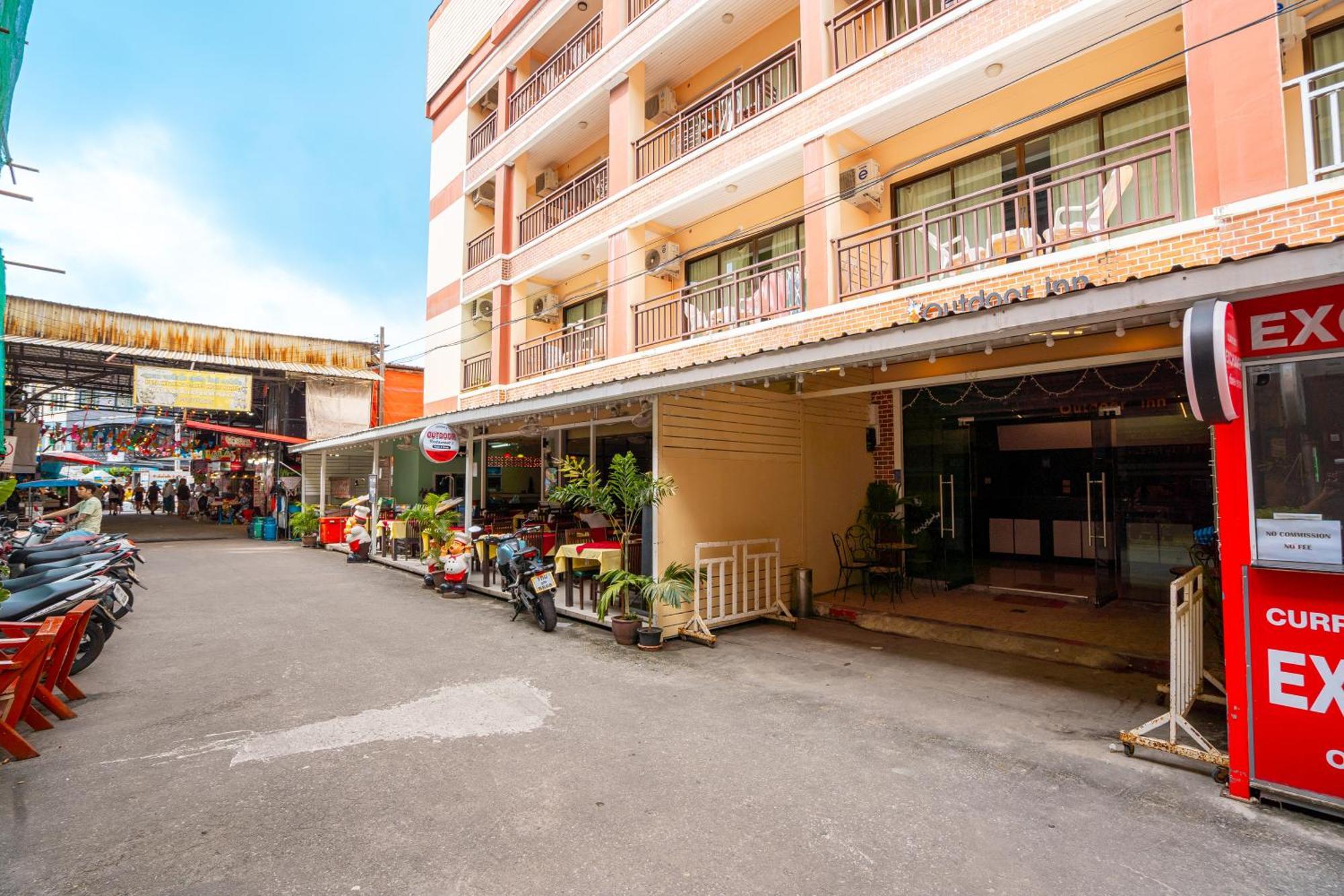 Outdoor Inn Kata Hotel Екстер'єр фото