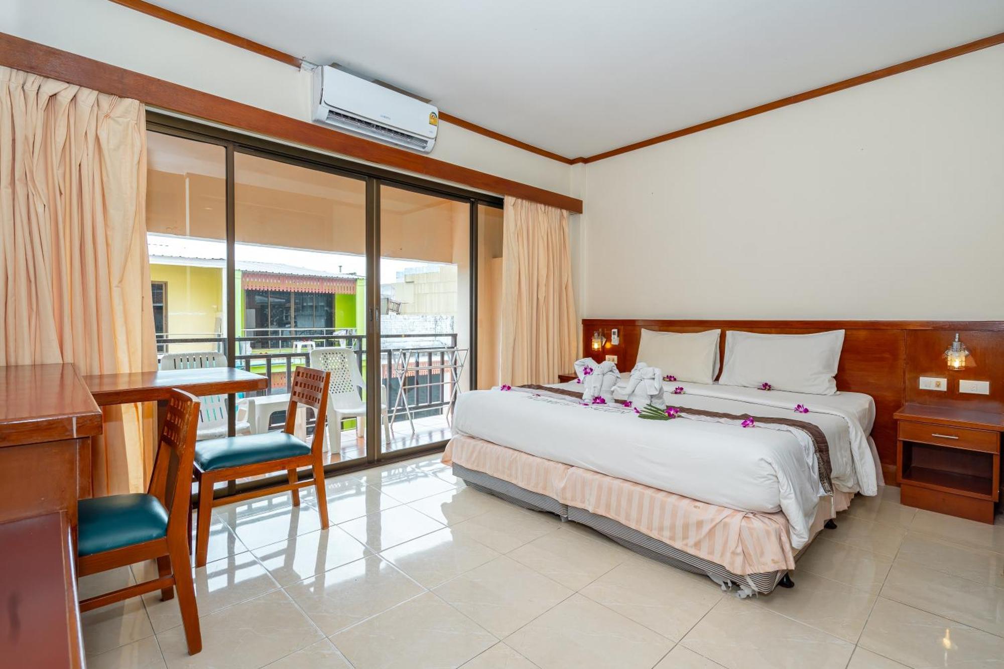 Outdoor Inn Kata Hotel Екстер'єр фото
