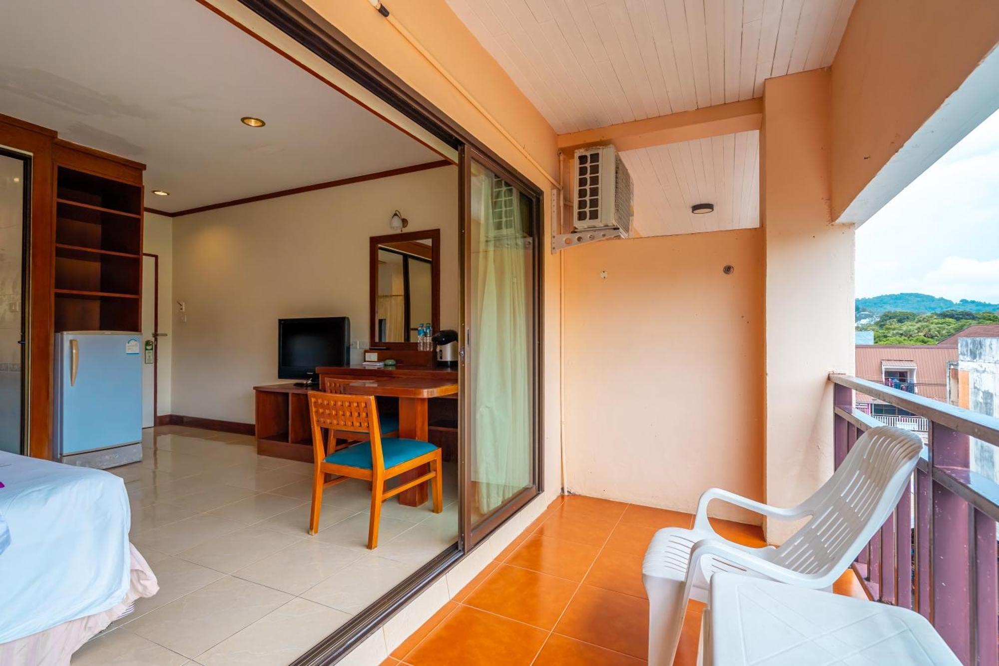 Outdoor Inn Kata Hotel Екстер'єр фото