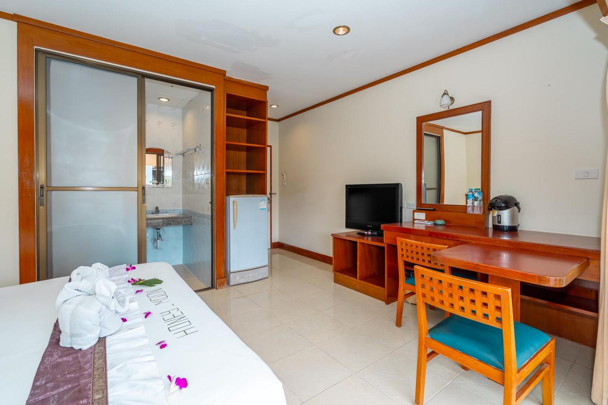 Outdoor Inn Kata Hotel Екстер'єр фото