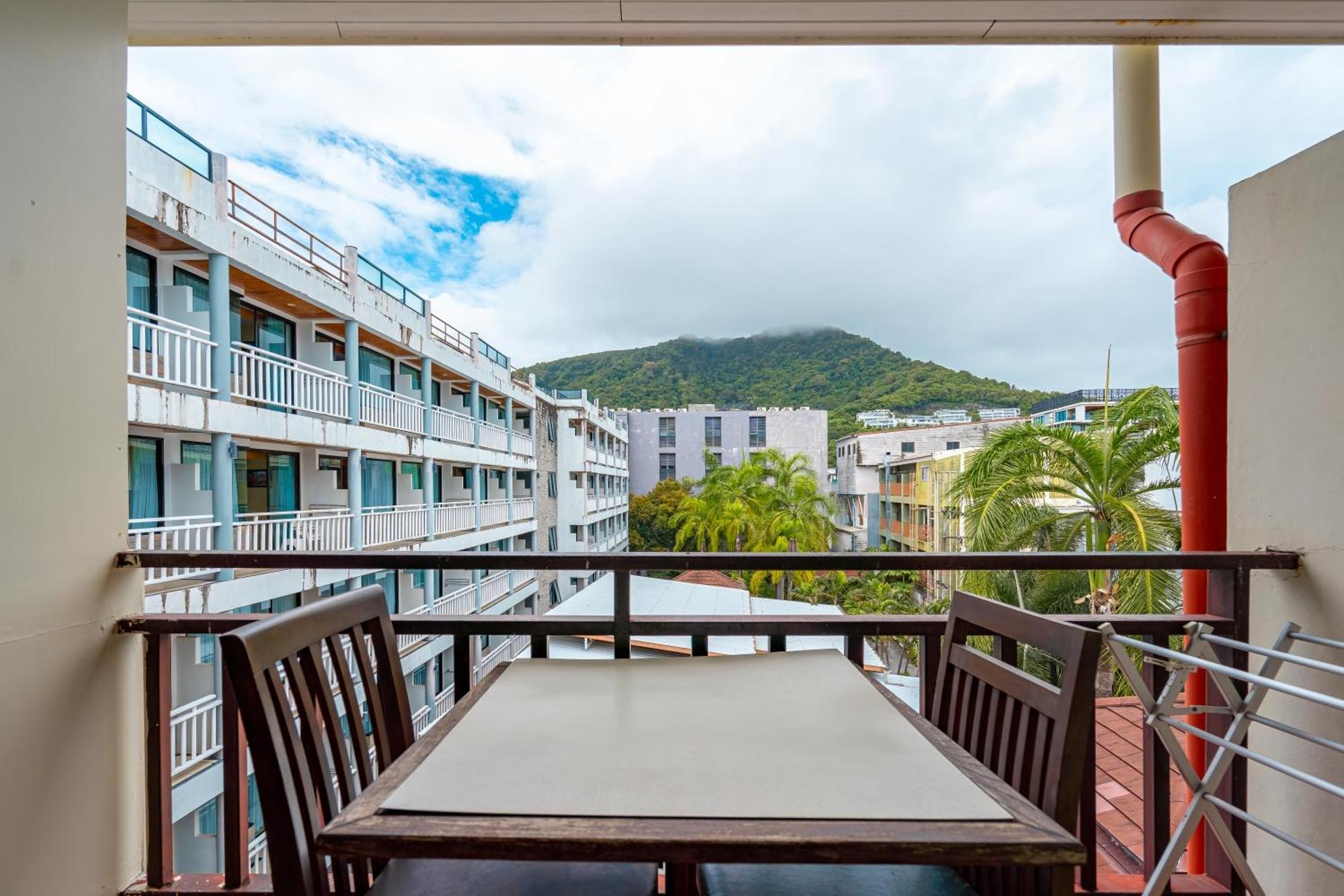 Outdoor Inn Kata Hotel Екстер'єр фото
