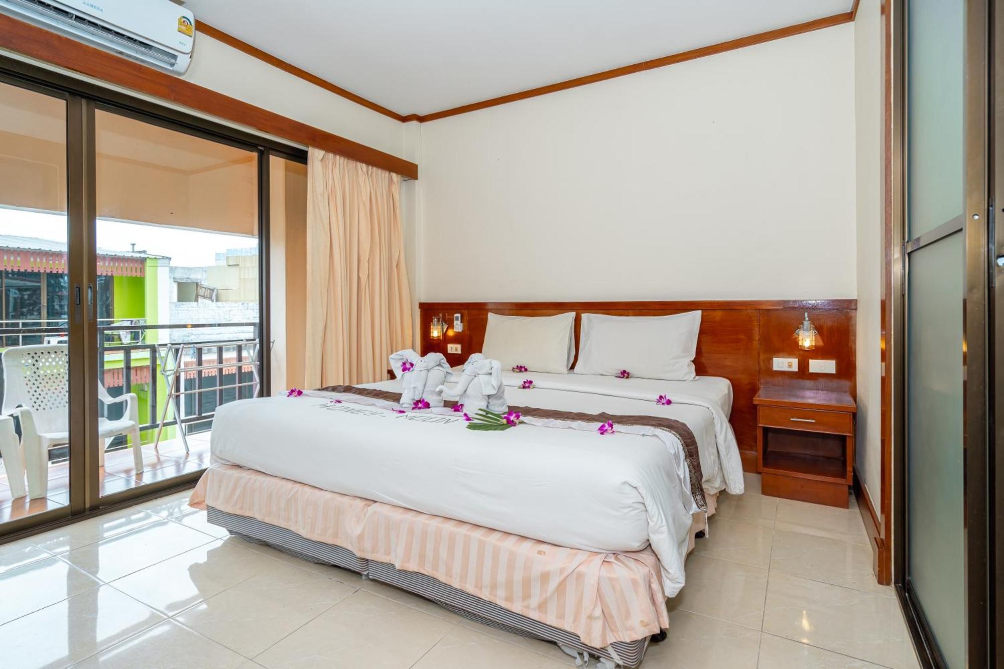 Outdoor Inn Kata Hotel Екстер'єр фото
