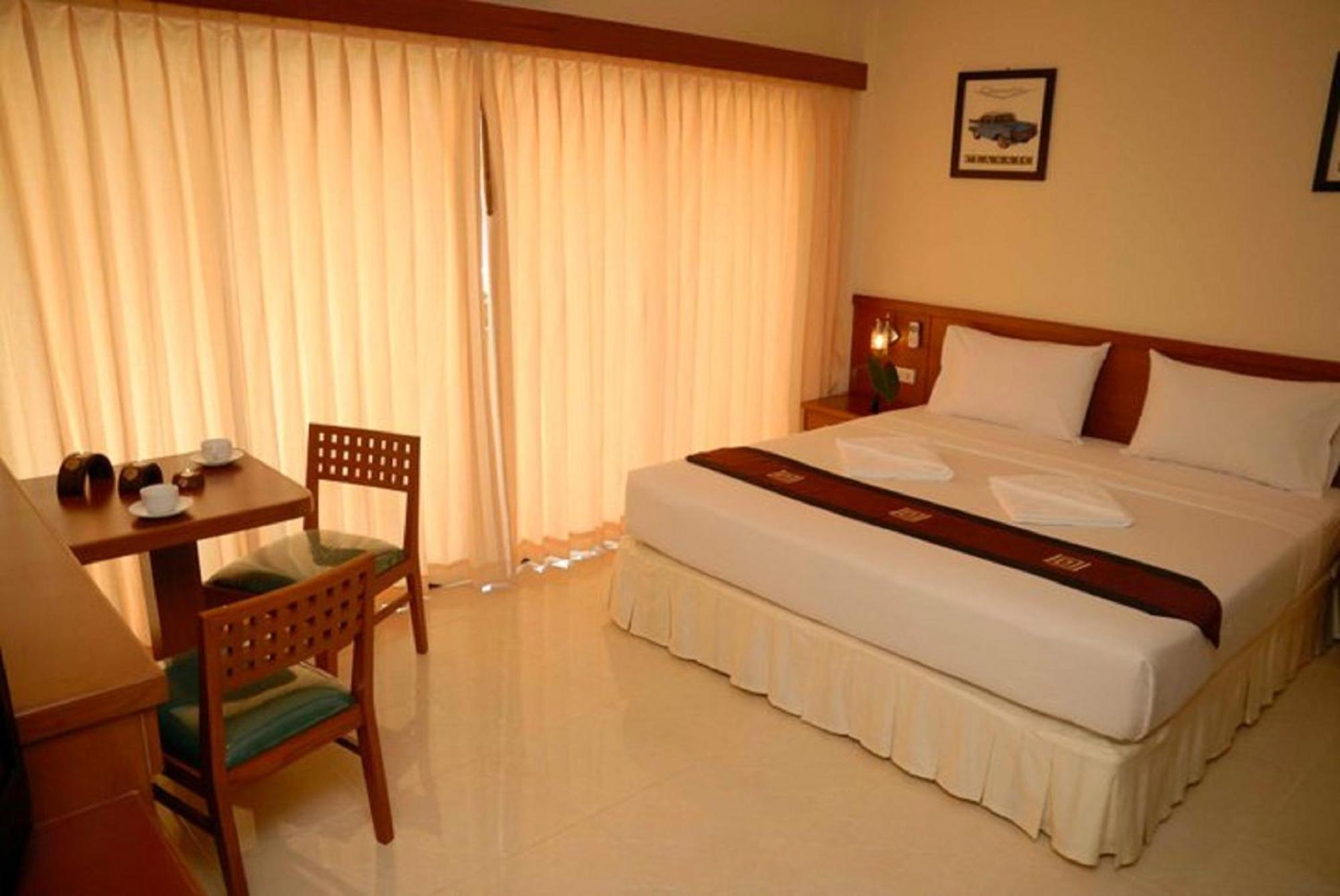 Outdoor Inn Kata Hotel Екстер'єр фото